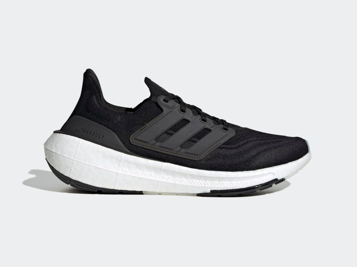 Adidas UltraBoost là mẫu giày từng được săn đón rất nhiều