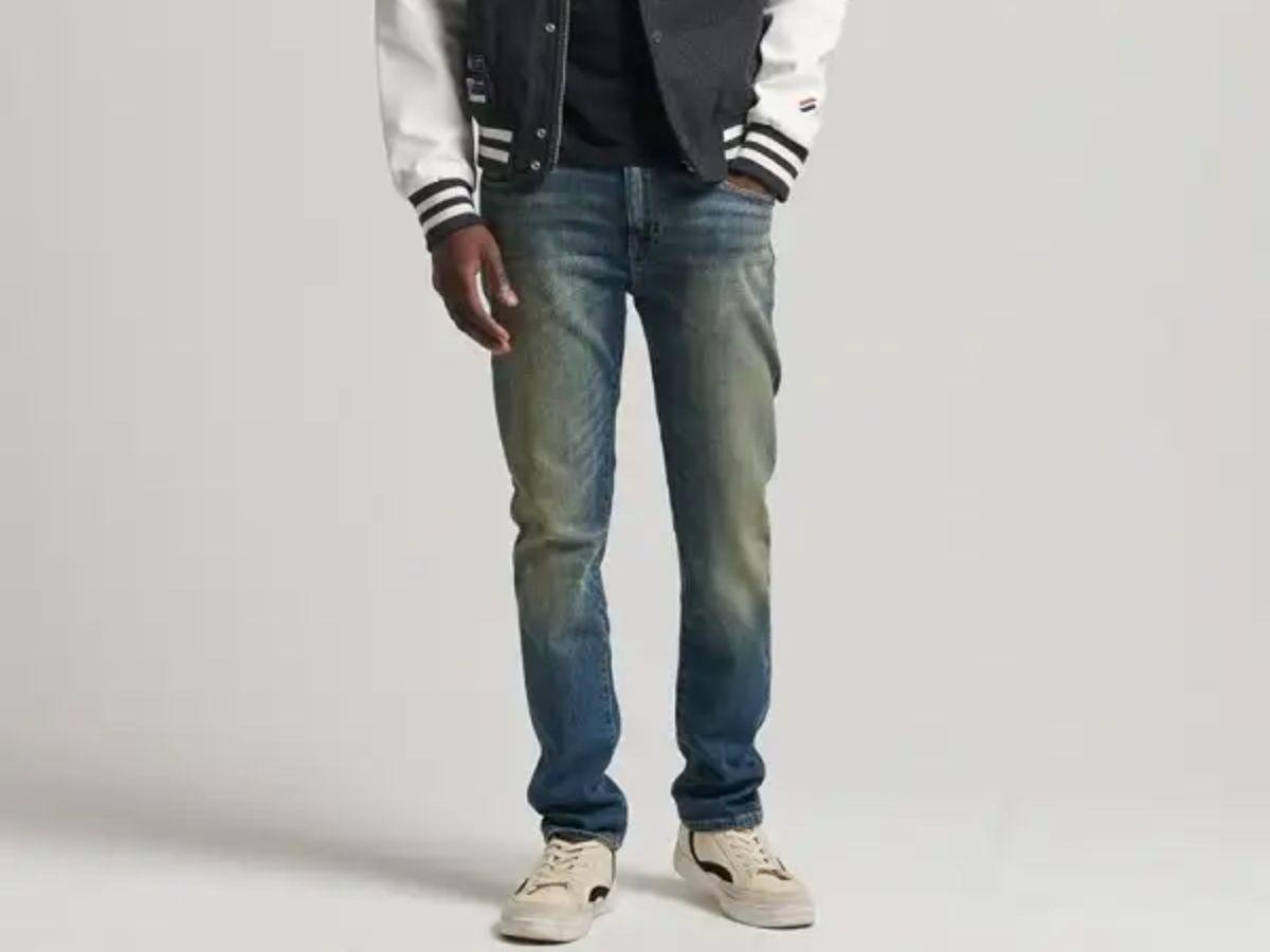 cách phối quần jean với giày adidas cho nam 