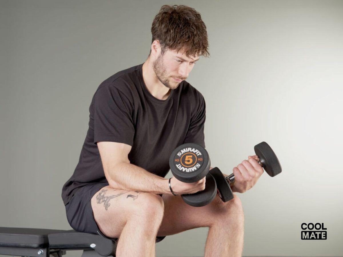 Bài tập tay sau Wrist Curls