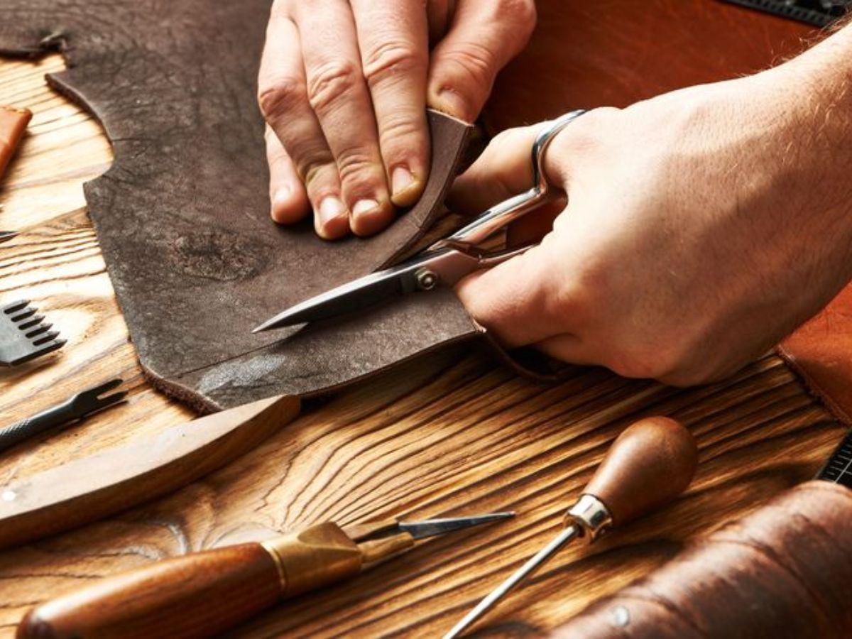 Quy trình làm đồ da handmade tỉ mỉ