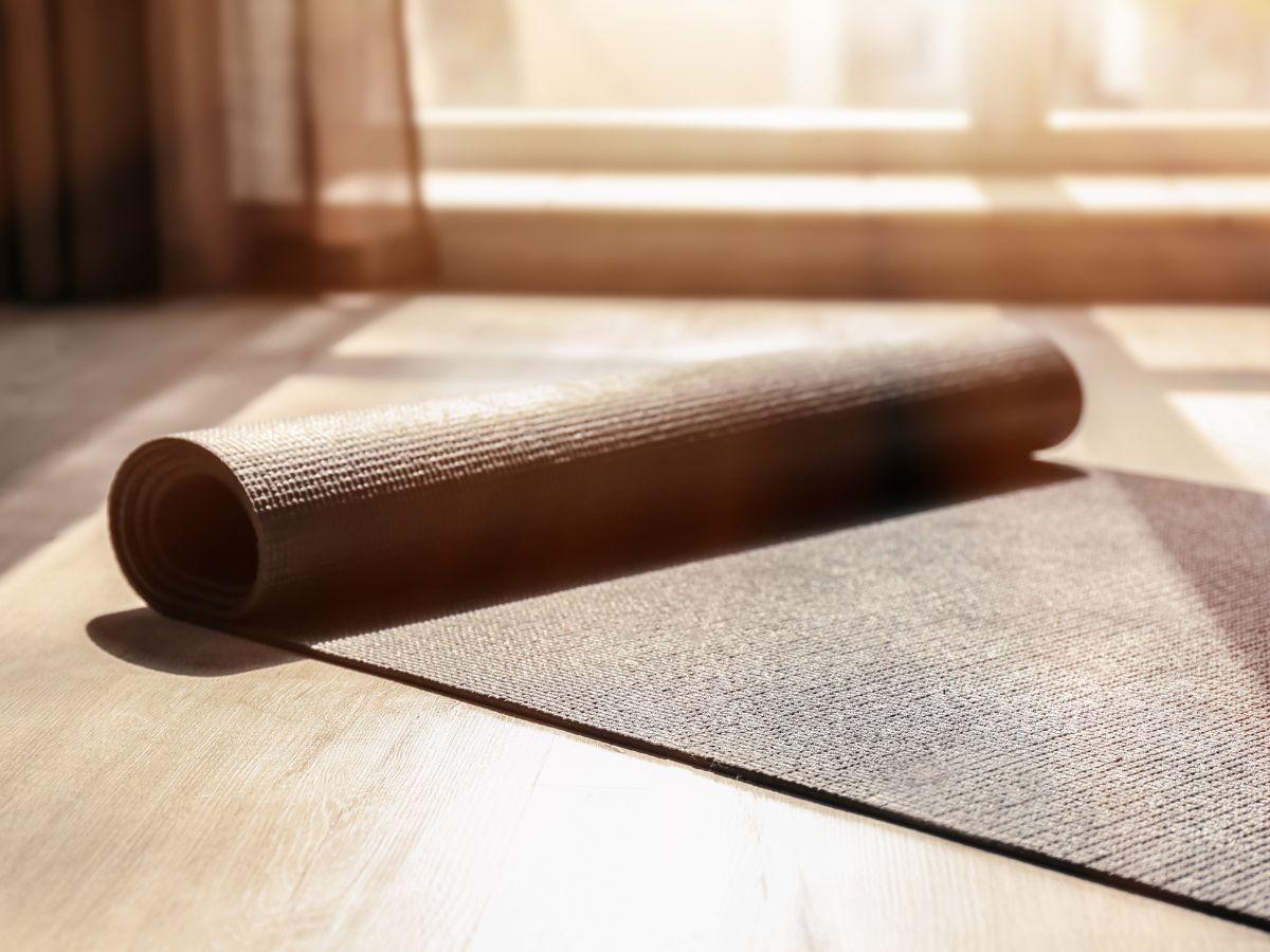 Có nhiều chất liệu thảm tập yoga khác nhau