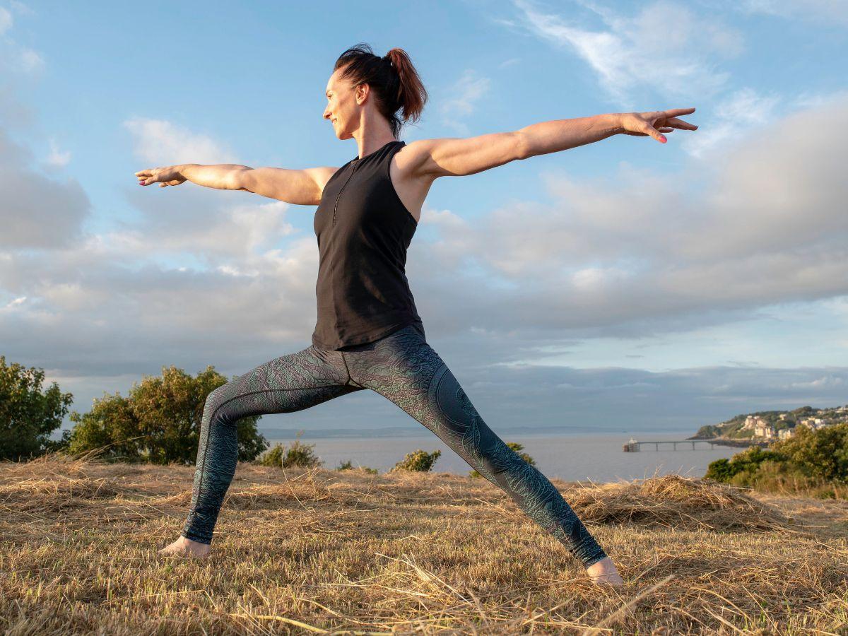 Tư thế Chiến Binh II (Virabhadrasana II)