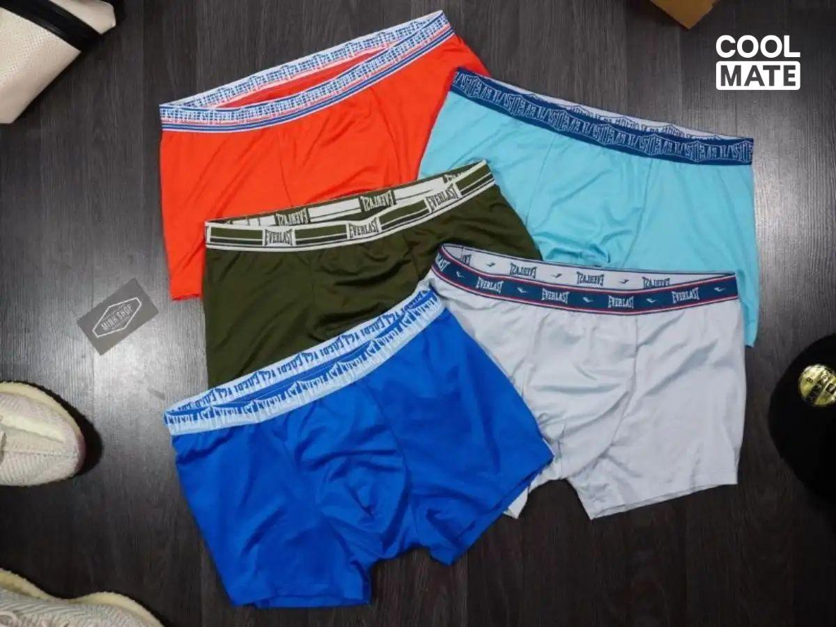 Đến năm 1925, Everlast - một công ty thể thao về lĩnh vực quyền anh đã thêm thắt lưng đàn hồi cho quần lót nam để tạo nên loại quần đấm bốc chuyên nghiệp cho các vận động viên.
