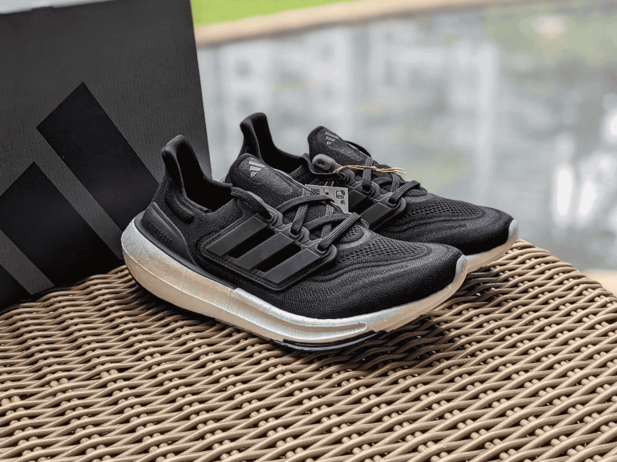 mau-giay-sneaker-hot-nhat-nam-2022-830