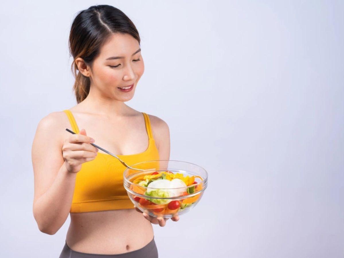 Tập yoga sẽ mang lại hiệu quả tốt nhất khi kết hợp với một chế độ ăn uống cân bằng