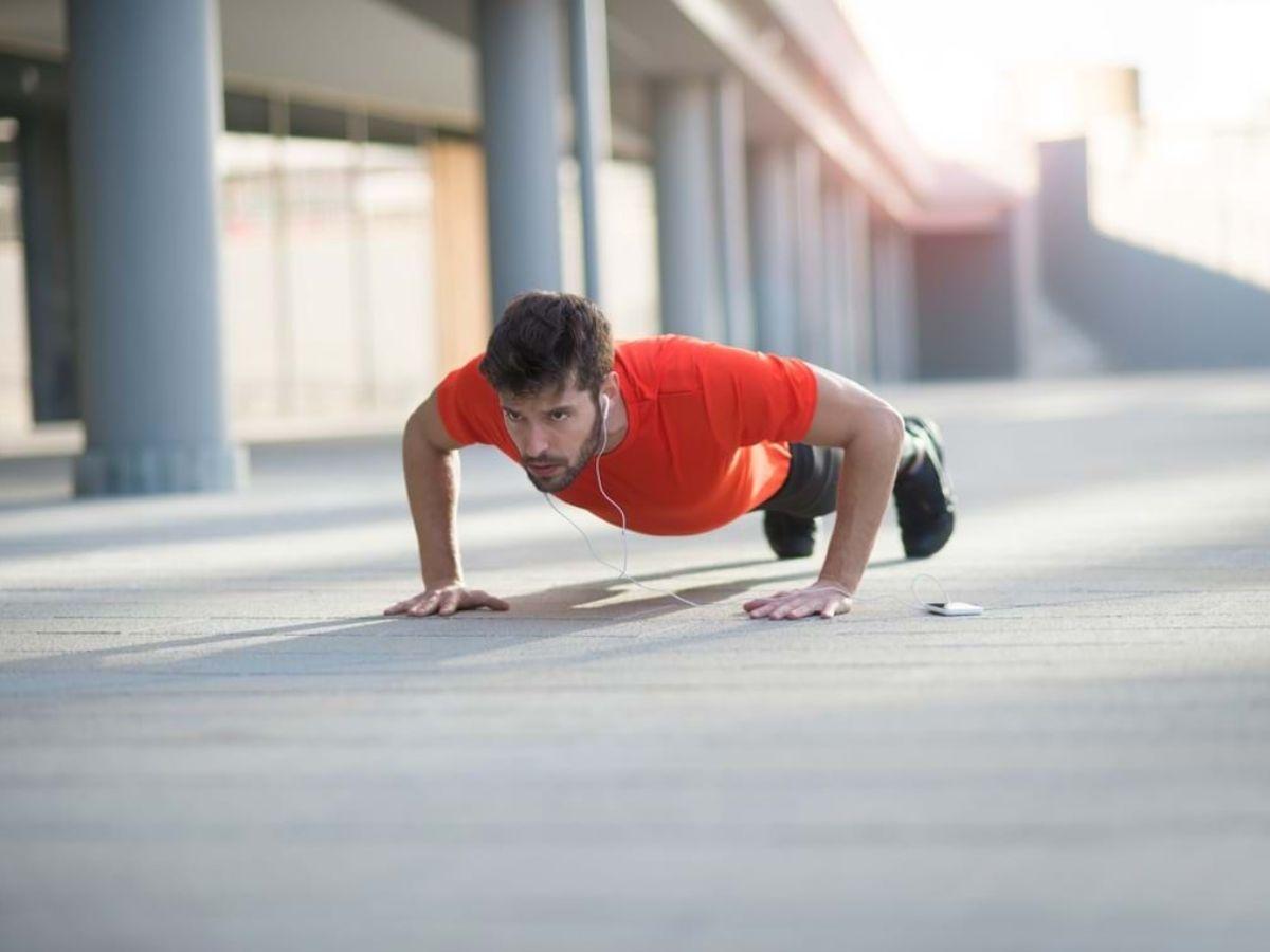 Đối với bài tập Pull - up và Push - up các bạn có thể kết hợp chúng với nhau