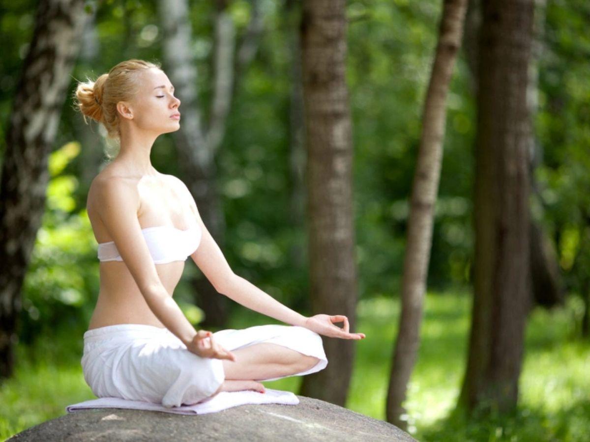 Điều quan trọng trong yoga flow đó chính là điều chỉnh hơi thở