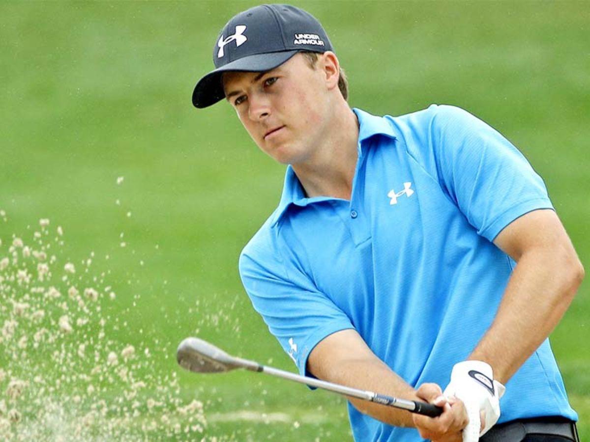 Charly Golf tạo dấu ấn riêng trong thị trường trang phục đánh golf nam cho giới thượng lưu