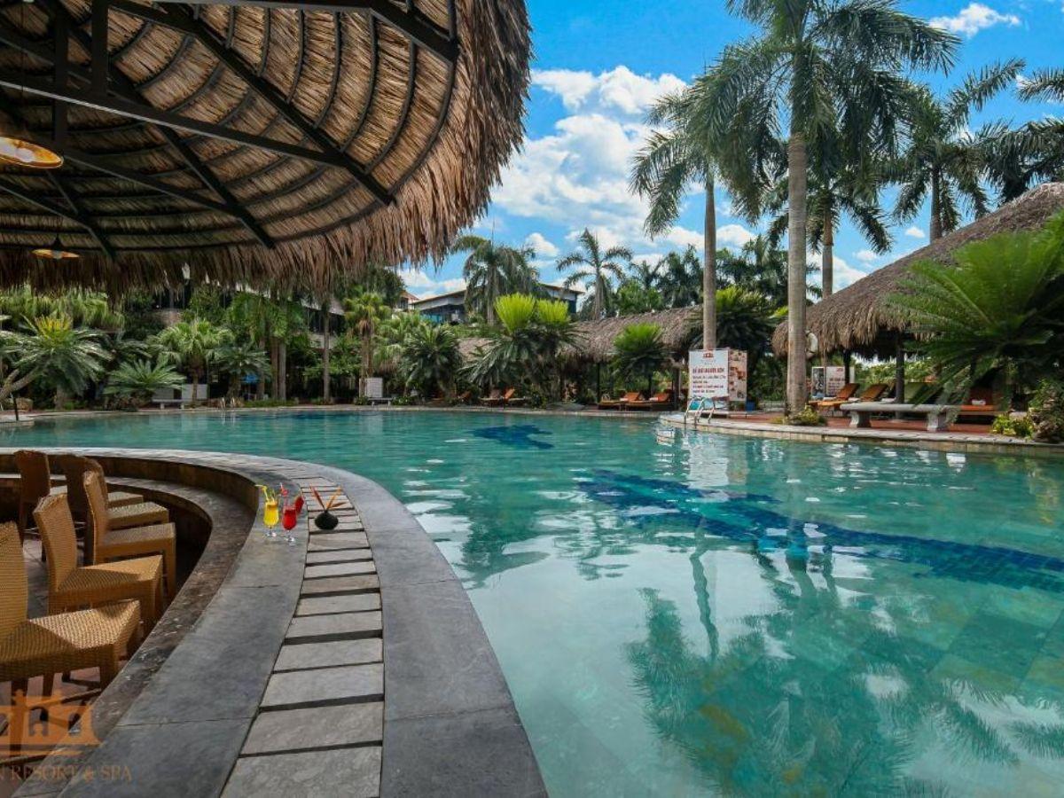 Bể bơi khách sạn Asean rộng và cung cấp đầy đủ mọi dịch vụ