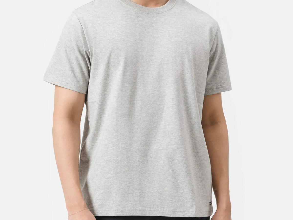 Chất liệu vải đóng vai trò quan trọng để đảm bảo thoải mái và thấm hút mồ hôi hiệu quả