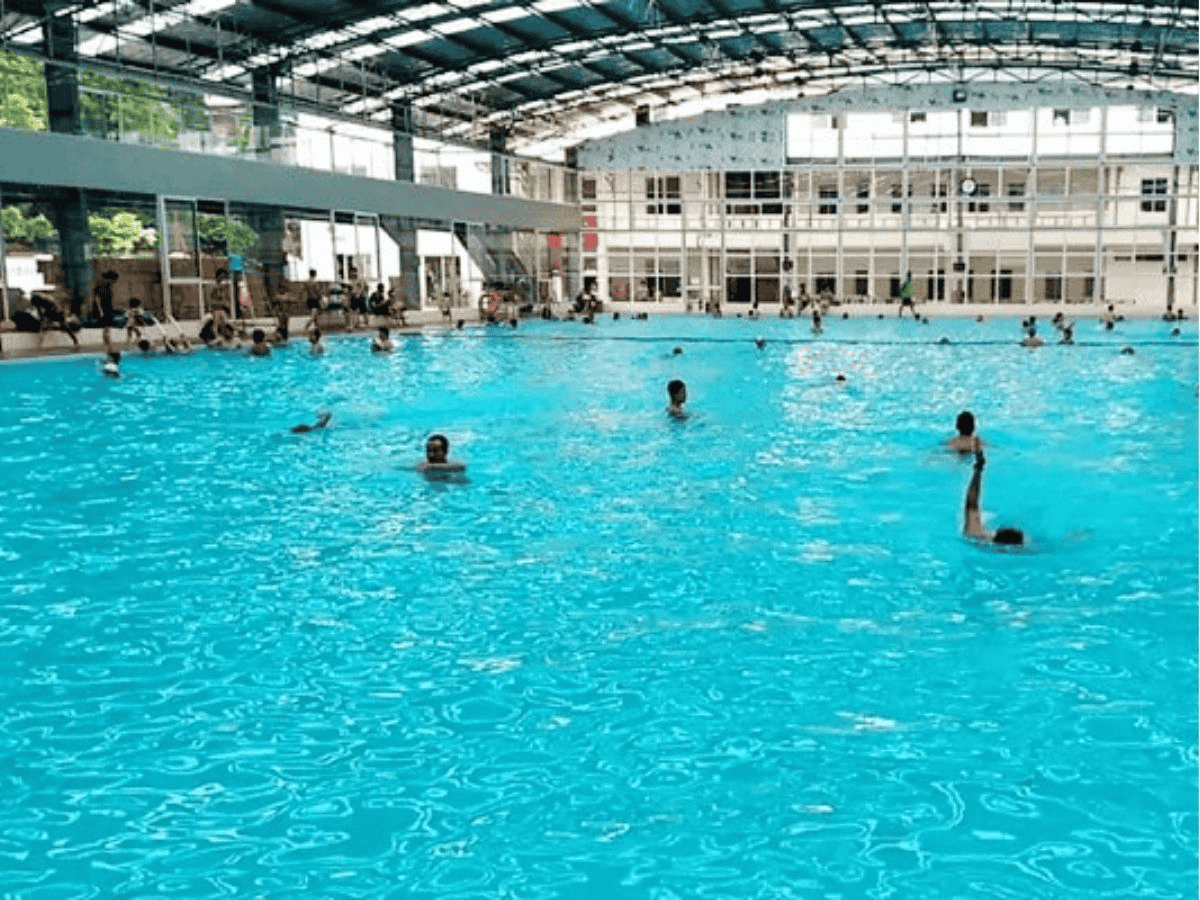 Trần Hưng Đạo Pool – Bể bơi trung tâm, tiện di chuyển