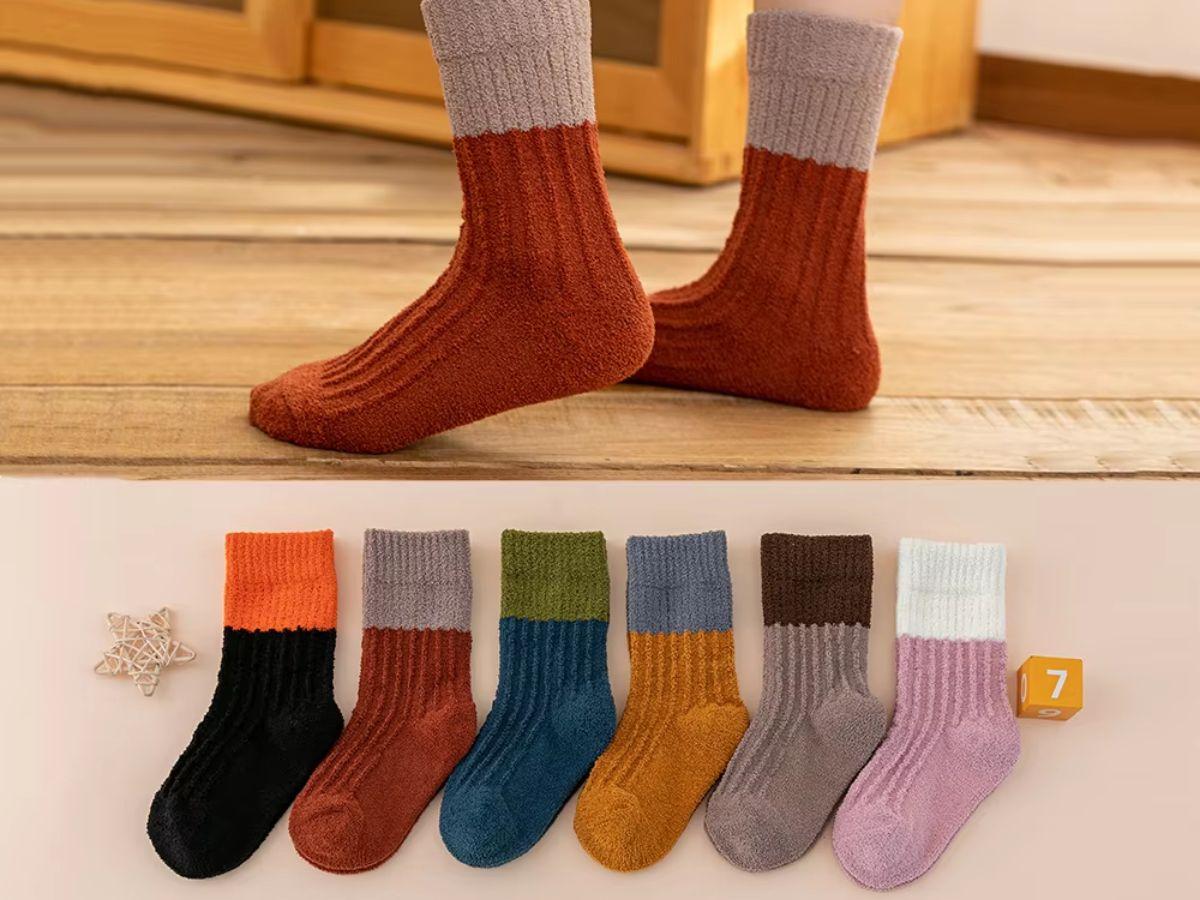Những chiếc tất với màu sắc đa dạng