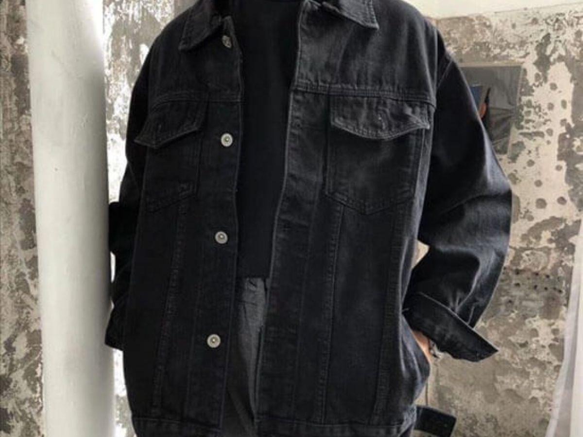 Áo khoác đen với quần jeans mang đến vẻ ngoài bảnh bao, bụi bặm 