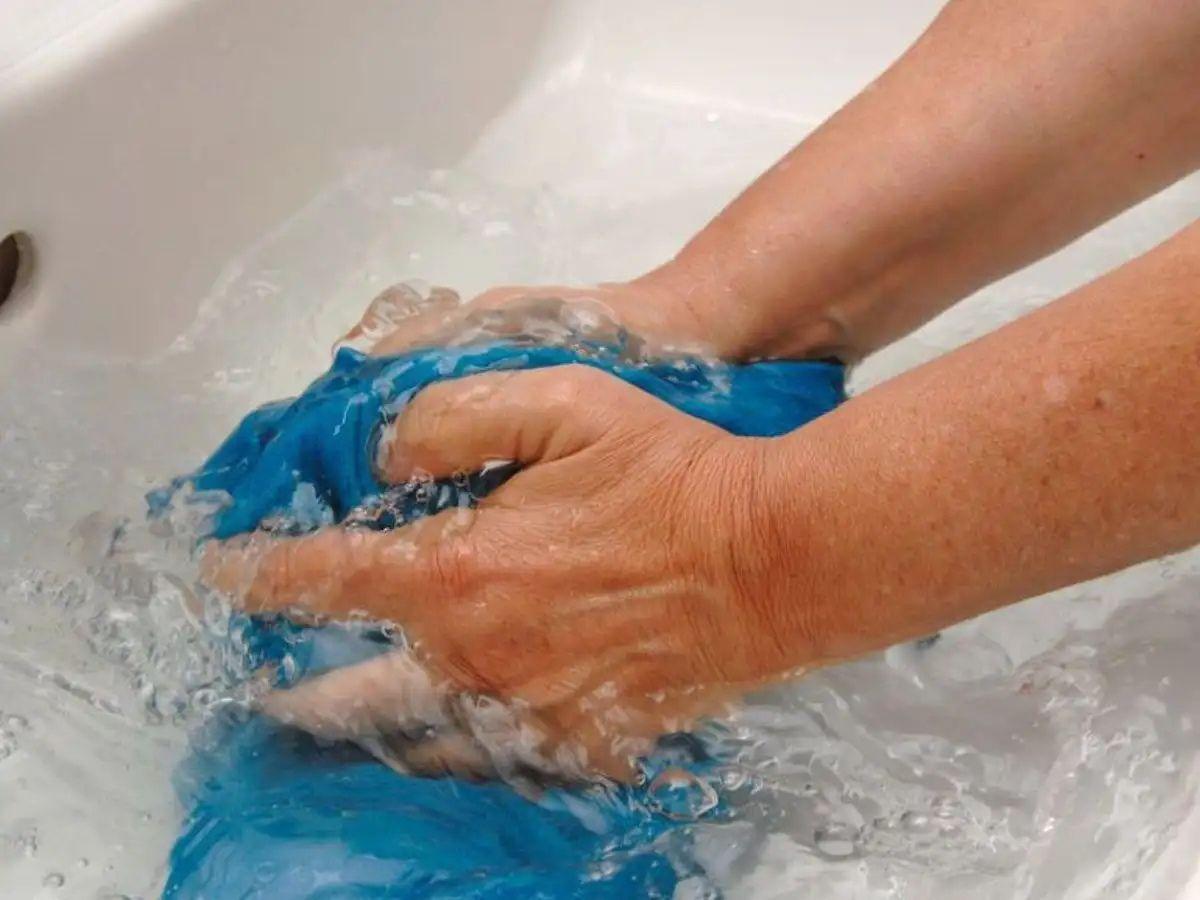 Mỗi chất liệu áo thun sẽ có cách giặt phù hợp