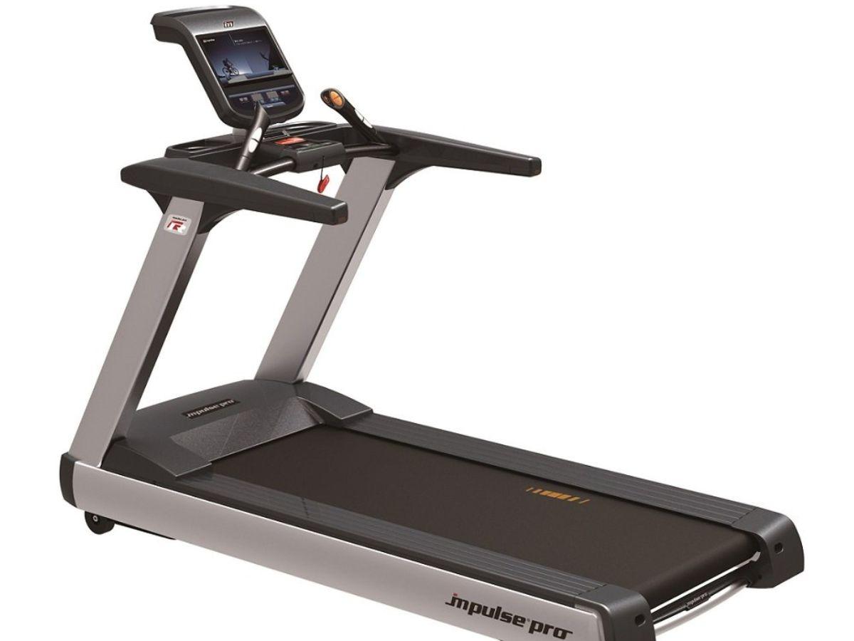 Máy chạy bộ Impulse tích hợp với tính năng điều chỉnh độ dốc tự động