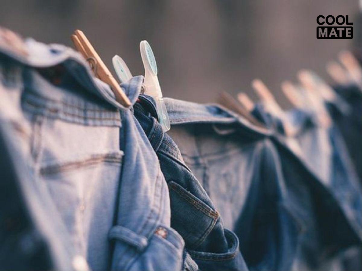 Ánh nắng mặt trời có thể làm hư hại và quần jeans bị bạc màu