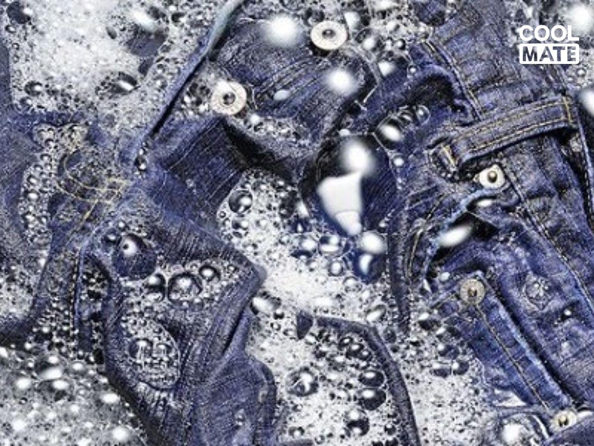 Thêm chút muối để giặt quần jeans khi mới mua về