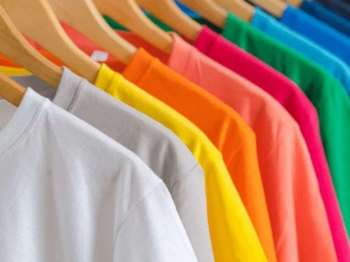 Luôn phân loại áo trắng và áo màu riêng 