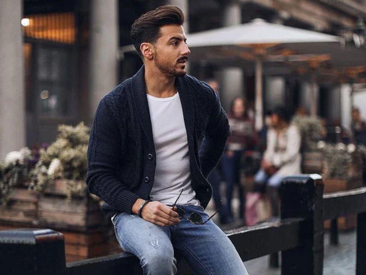 Phối áo cardigan với áo thun cổ tròn sáng màu để tạo sự hài hòa và gọn gàng