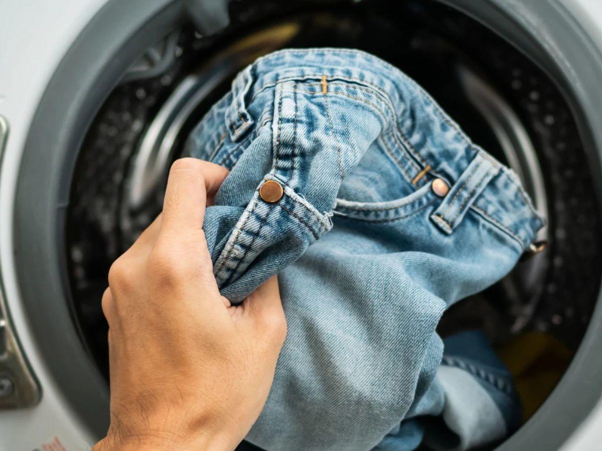 Có nhiều yếu tố cần lưu ý để đảm bảo chiếc quần jean của bạn luôn bền bỉ