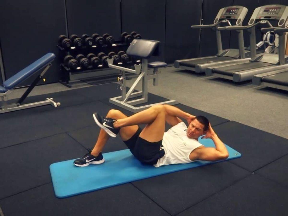 Cross body crunch