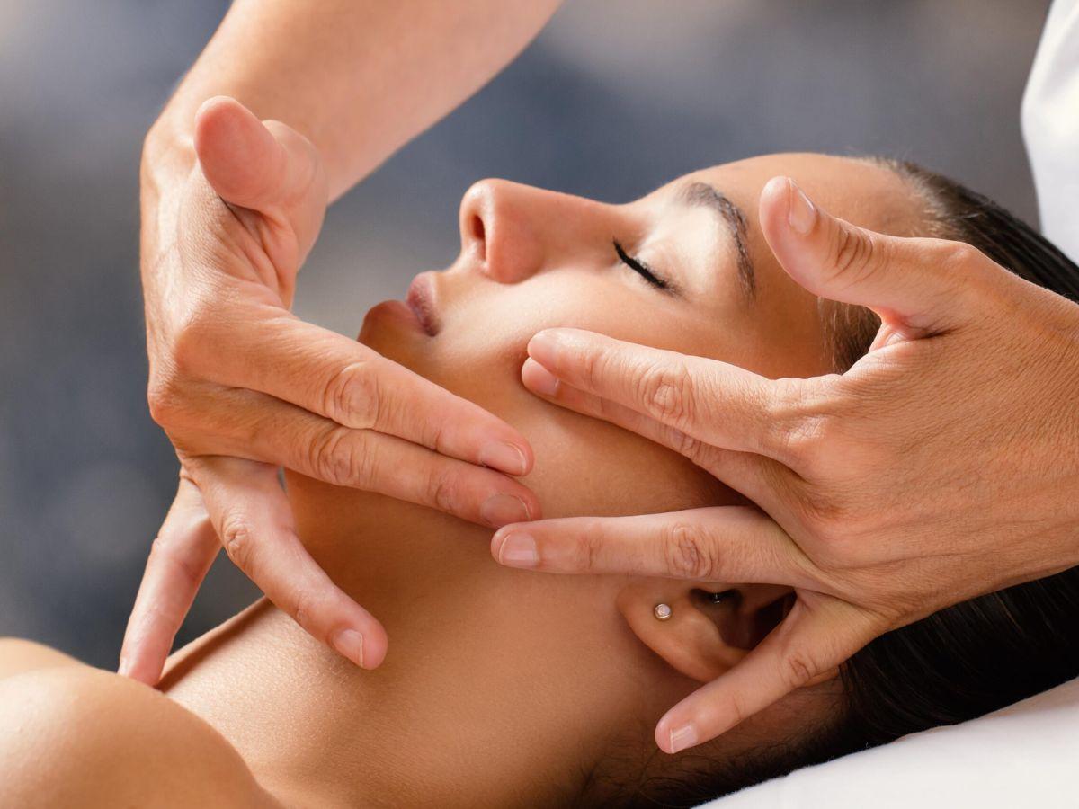 Kết hợp với massage nhẹ nhàng 