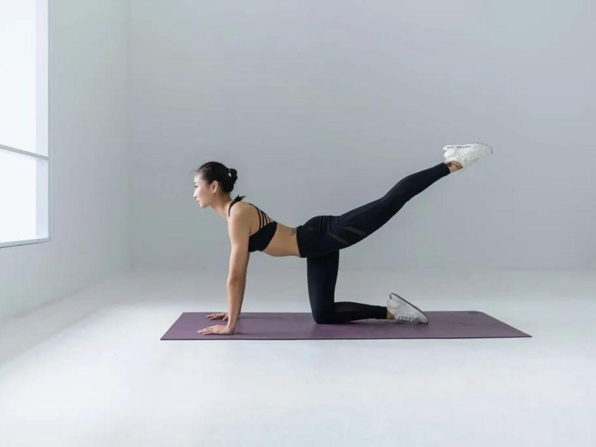 Bài tập pilates dùng thảm, có thể thực hiện tại nhà