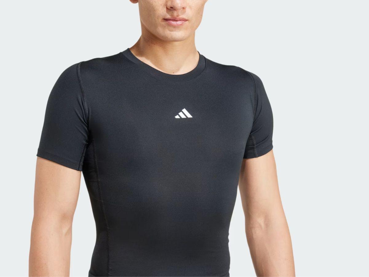 Áo Thun Gym Cổ Tròn TechFit của Adidas