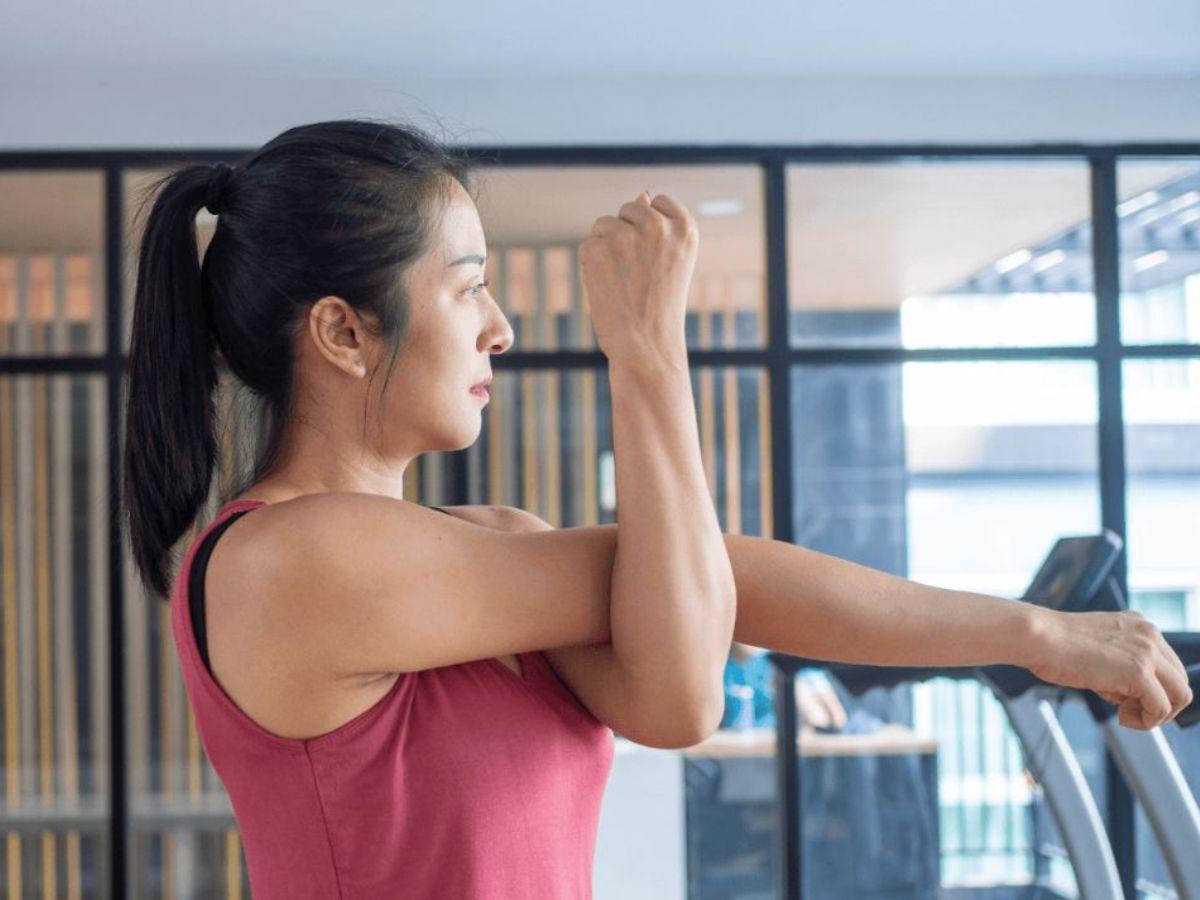 Lưu ý khởi động kỹ lưỡng trước khi tập để hạn chế chấn thương