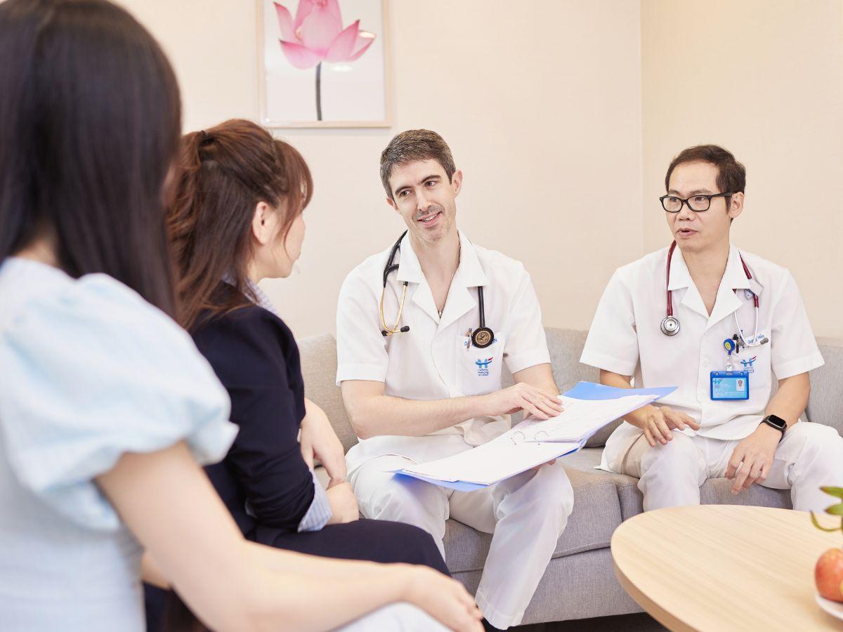 Người có vấn đề sức khỏe nên tham vấn ý kiến bác sĩ trước khi tập tư thế con cá