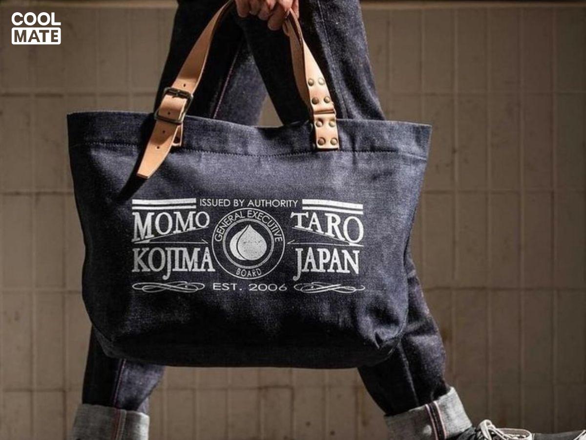Không chỉ ghi điểm về màu sắc, thiết kế mà túi tote denim còn được ưa chuộng hơn nhờ vào độ bền tốt, càng có thể tha hồ giặt ủi mà không lo bị nhăn