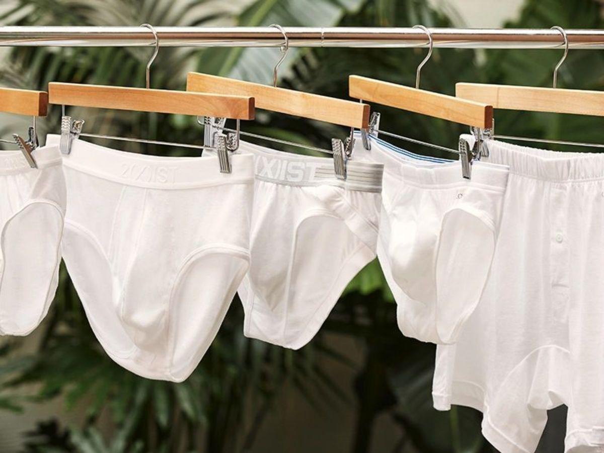 Vệ sinh đồ lót bằng nước giặt chuyên dụng và tránh dùng chất tẩy rửa mạnh