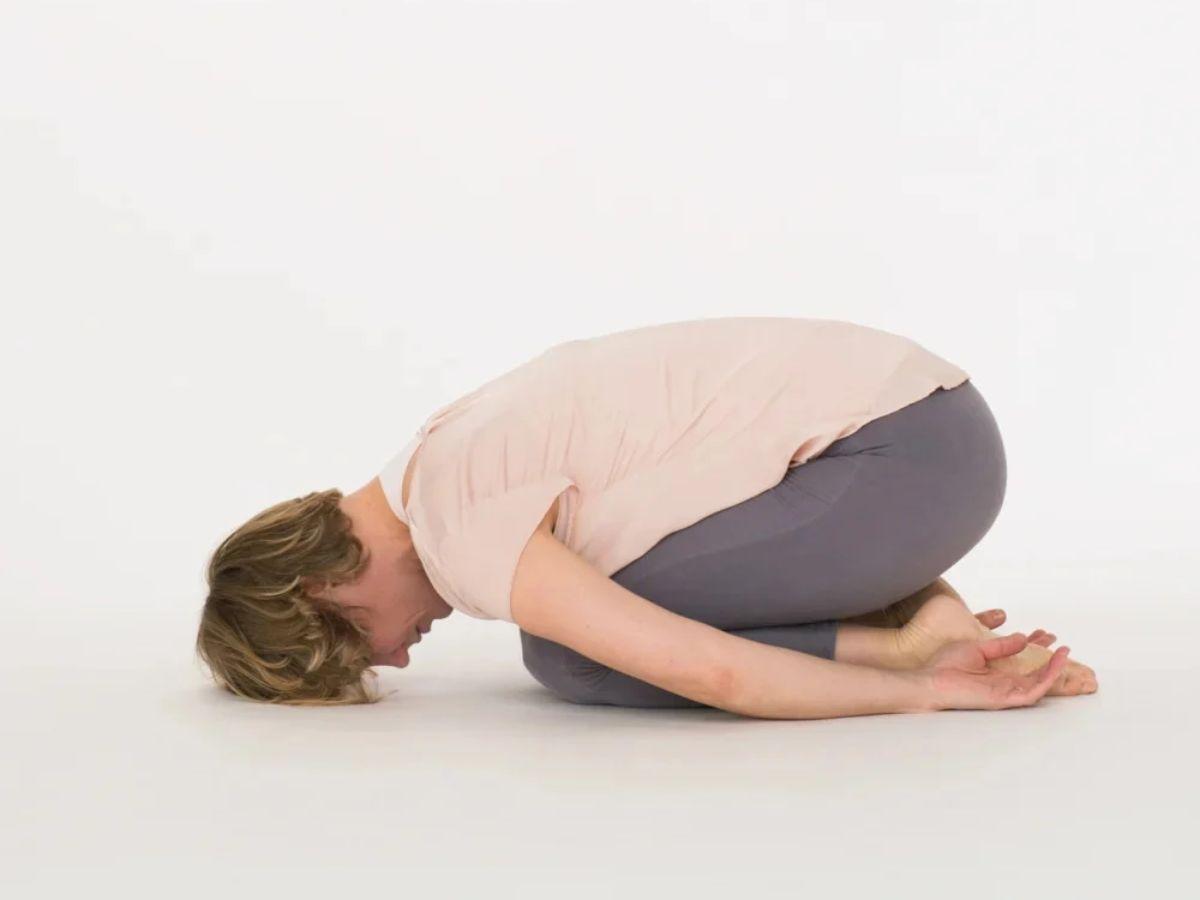 Tư thế em bé - Balasana