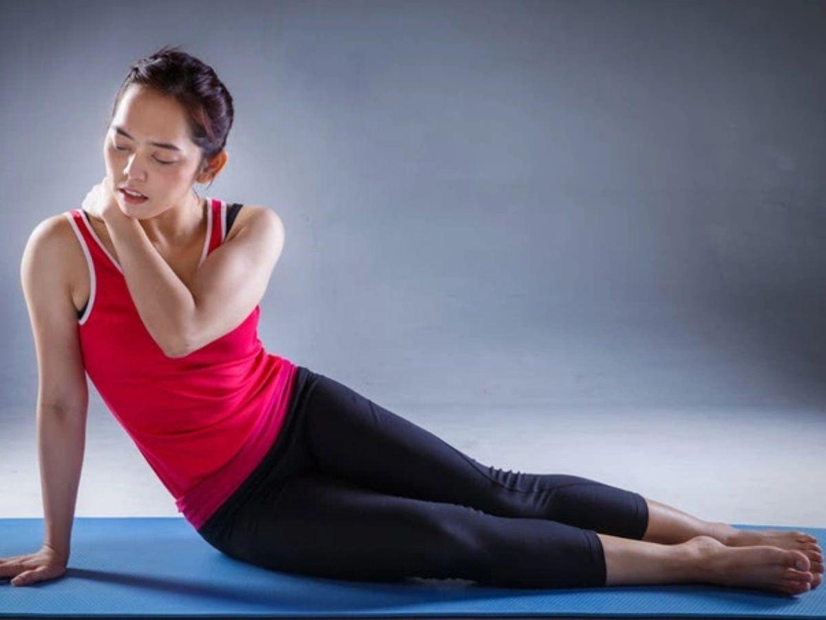 Nếu bạn cảm thấy đau nhói, hãy điều chỉnh tư thế hoặc thoát thế ngay