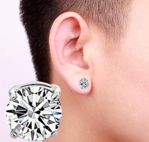 Khuyên tai đính đá cho nam (Nguồn: internet)