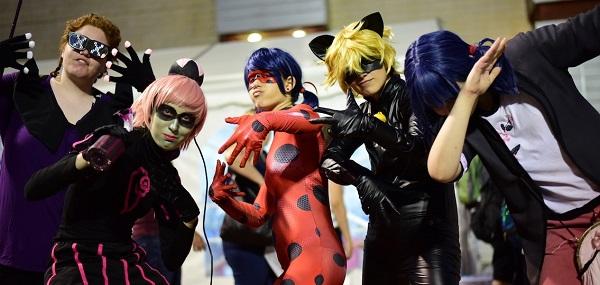 Cosplayer hóa thân thành nhân vật anime
