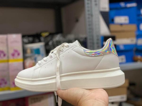 Giày Domba real có bán tại Nie Outlet Store