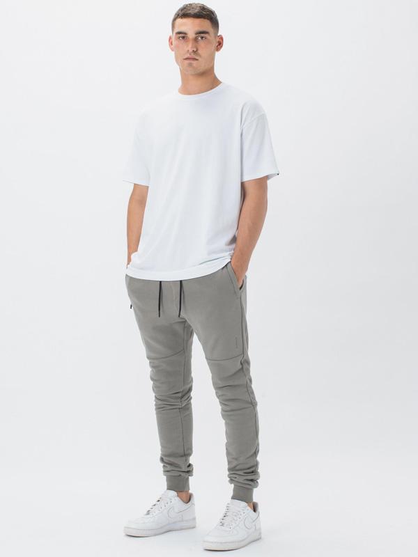 Phong cách thời trang khỏe mạnh và nam tính