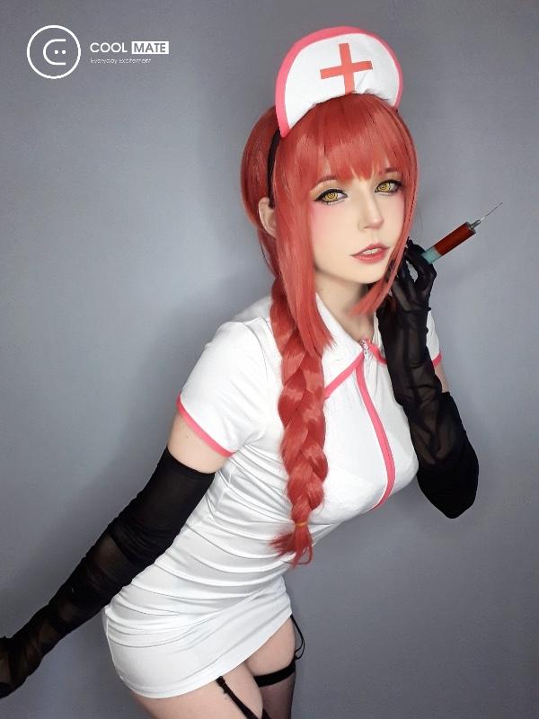 Trang phục, phụ kiện, vũ khí cosplay khá đa dạng