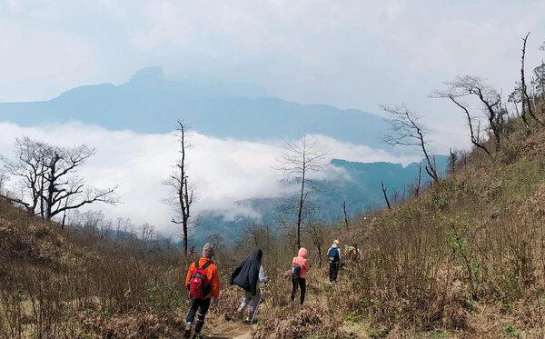 trekking-lao-than