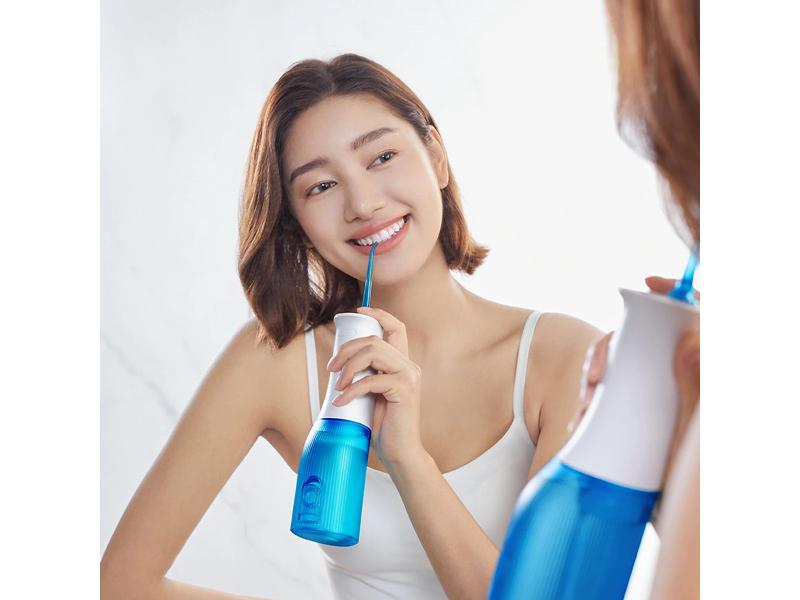Máy tăm nước cầm tay thiết kế hiện đại