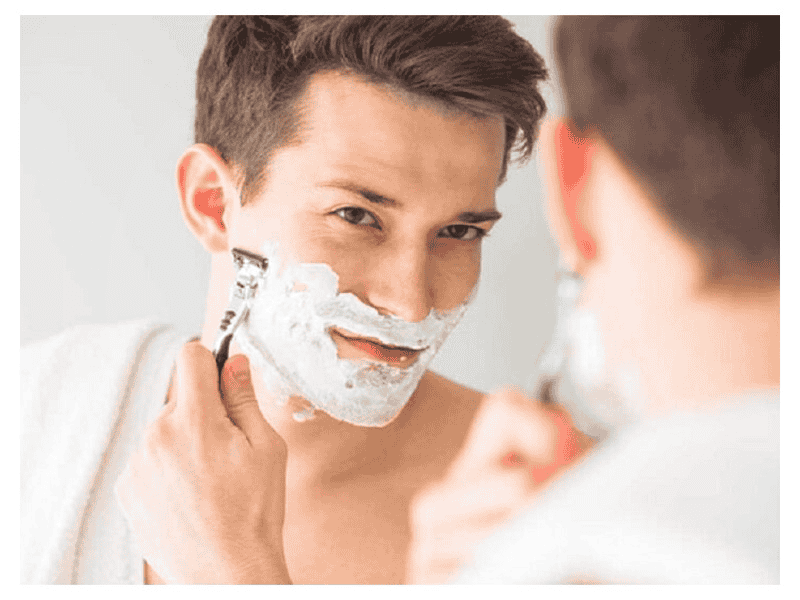 Dao cạo râu vừa giúp làm trẻ hóa gương mặt lại tăng thêm phần lịch thiệp cho các bạn nam