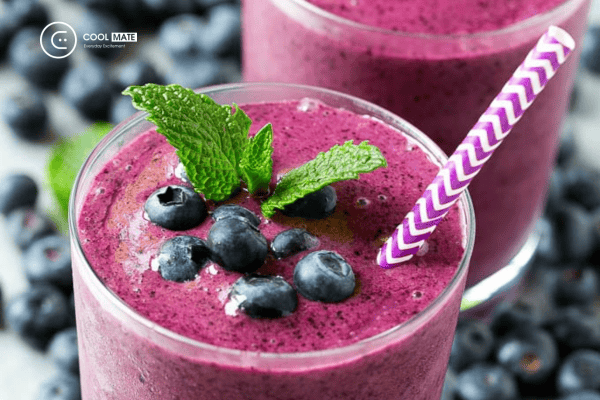 Tận hưởng smooothie việt quốc và đào thơm ngon