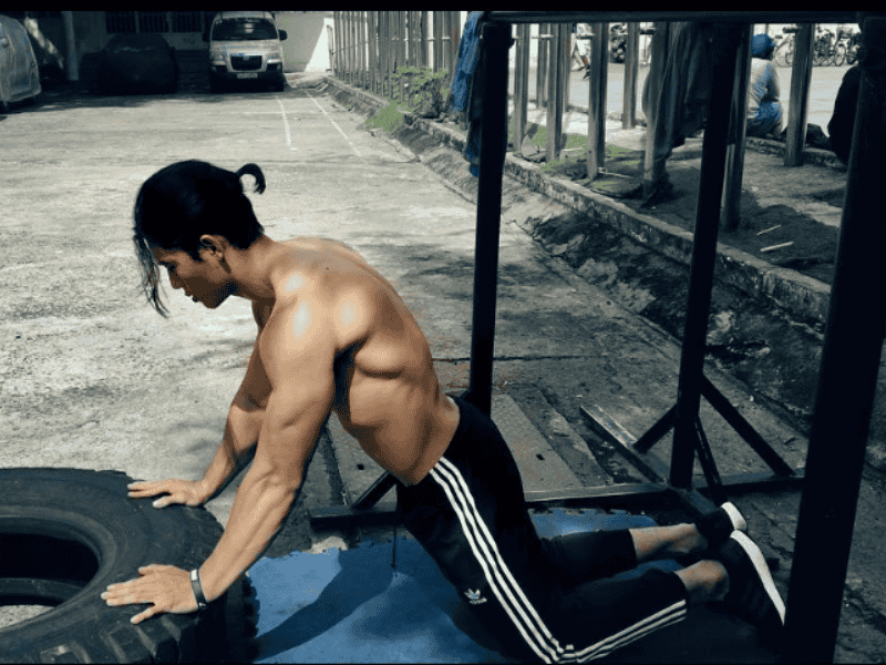 Trọng Bùi - Gymer nổi tiếng Việt Nam chuyên về Street Workout