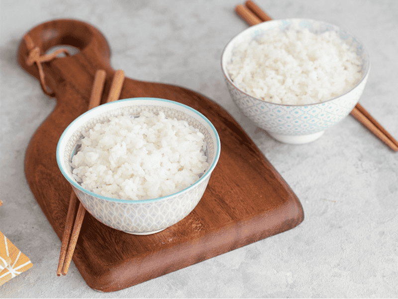 Ức gà nướng mật ong hạt điều ăn kèm cơm trắng