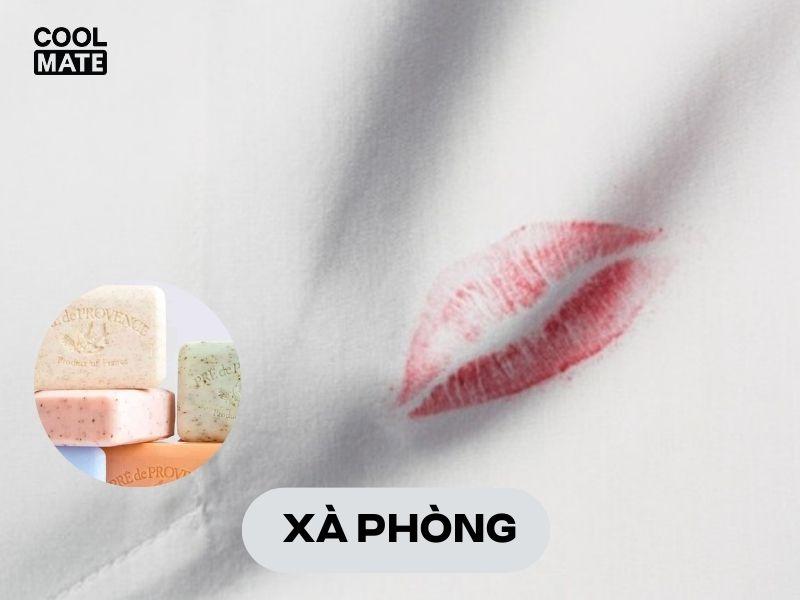 Sử dụng xà phòng và nước ấm 