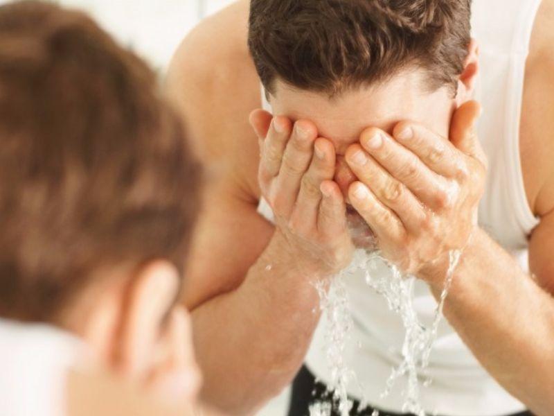 Mách chàng 10 cách chăm sóc da mùa nắng nóng