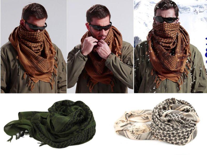 Khăn choàng cổ cũng rất cần thiết cho trang phục leo núi