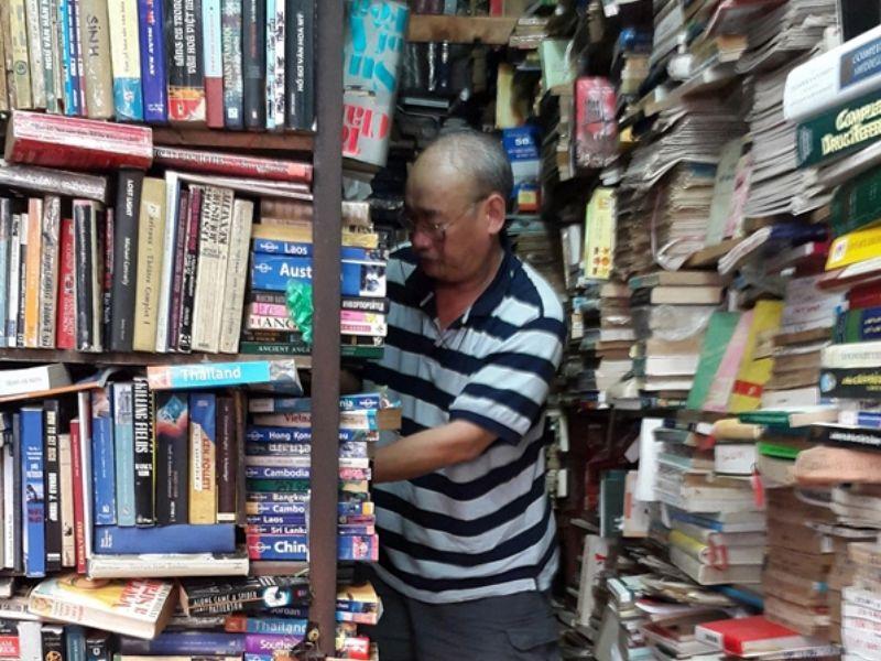 Cửa hàng Hiệu sách 180B Bà Triệu.