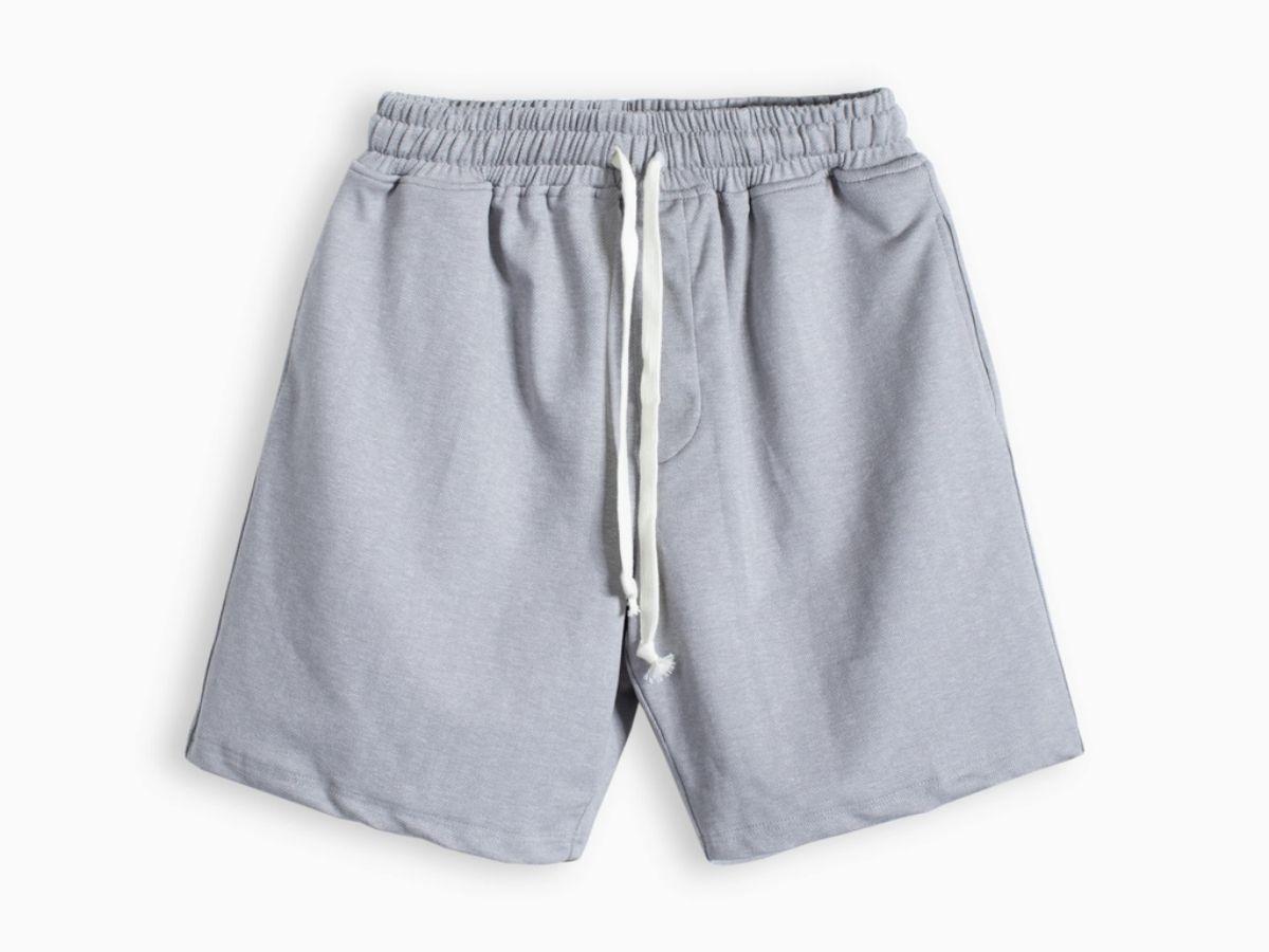 Lados là lựa chọn phổ biến cho quần short nam với mức giá hợp lý
